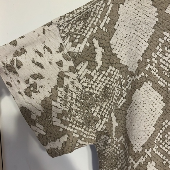 rag & bone Snake Print Tee - Picture 6 of 6